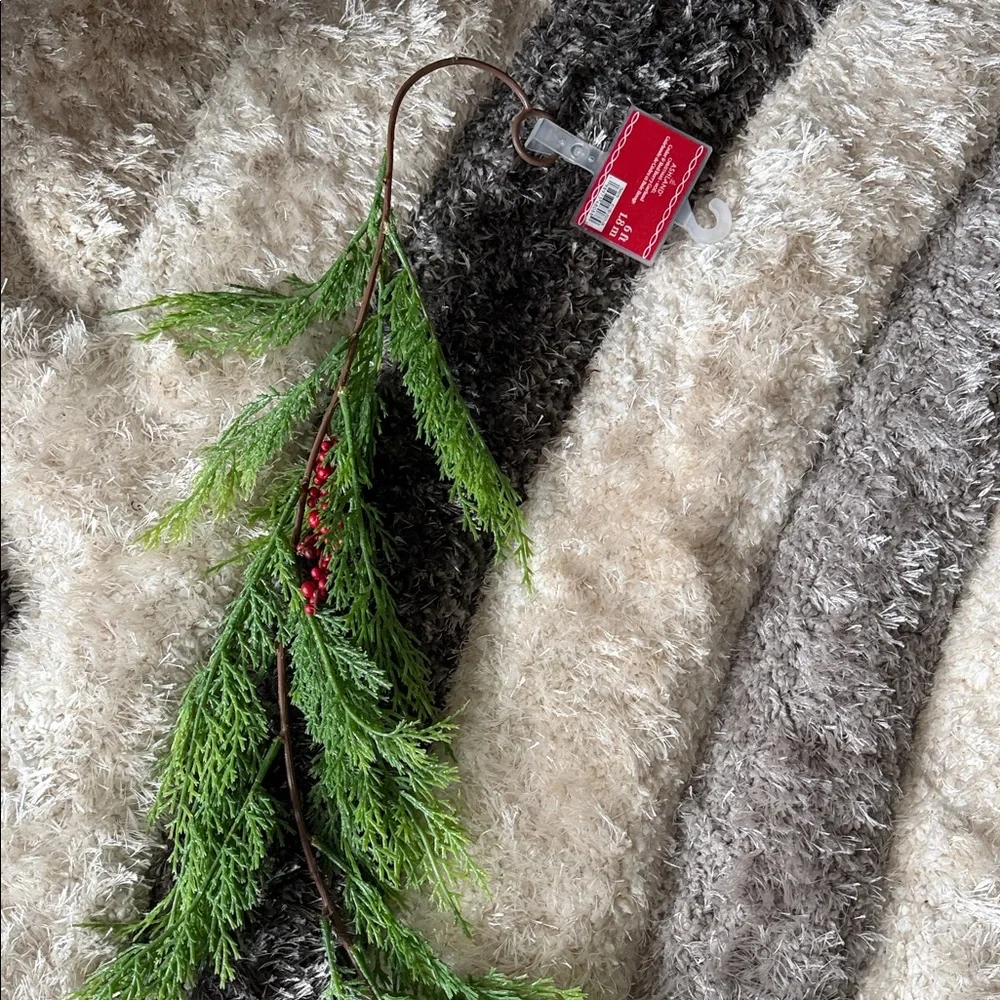 Green and Berry Garland - Green with Red Berries